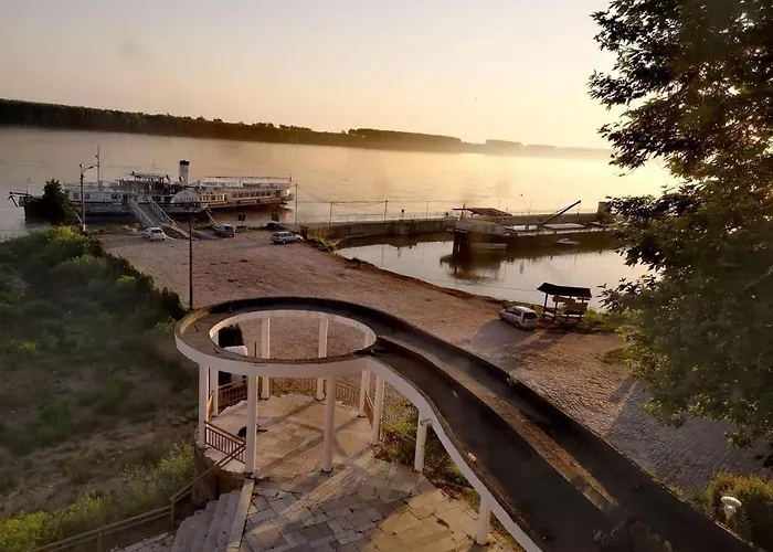 радецки град козлодуй ホテル *